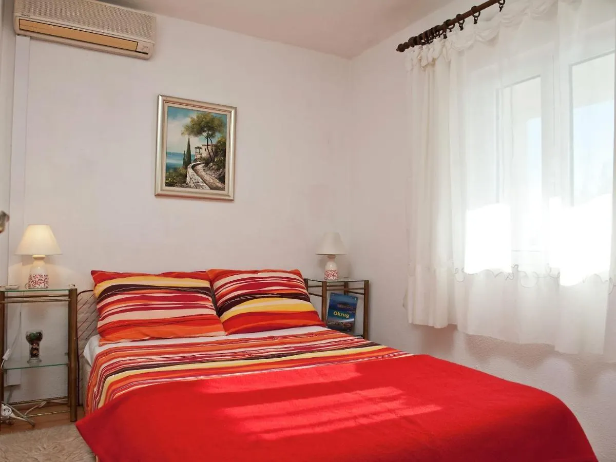 Picturesque Holiday Home In Okrug Gornji By The Beach Trogir 0*,