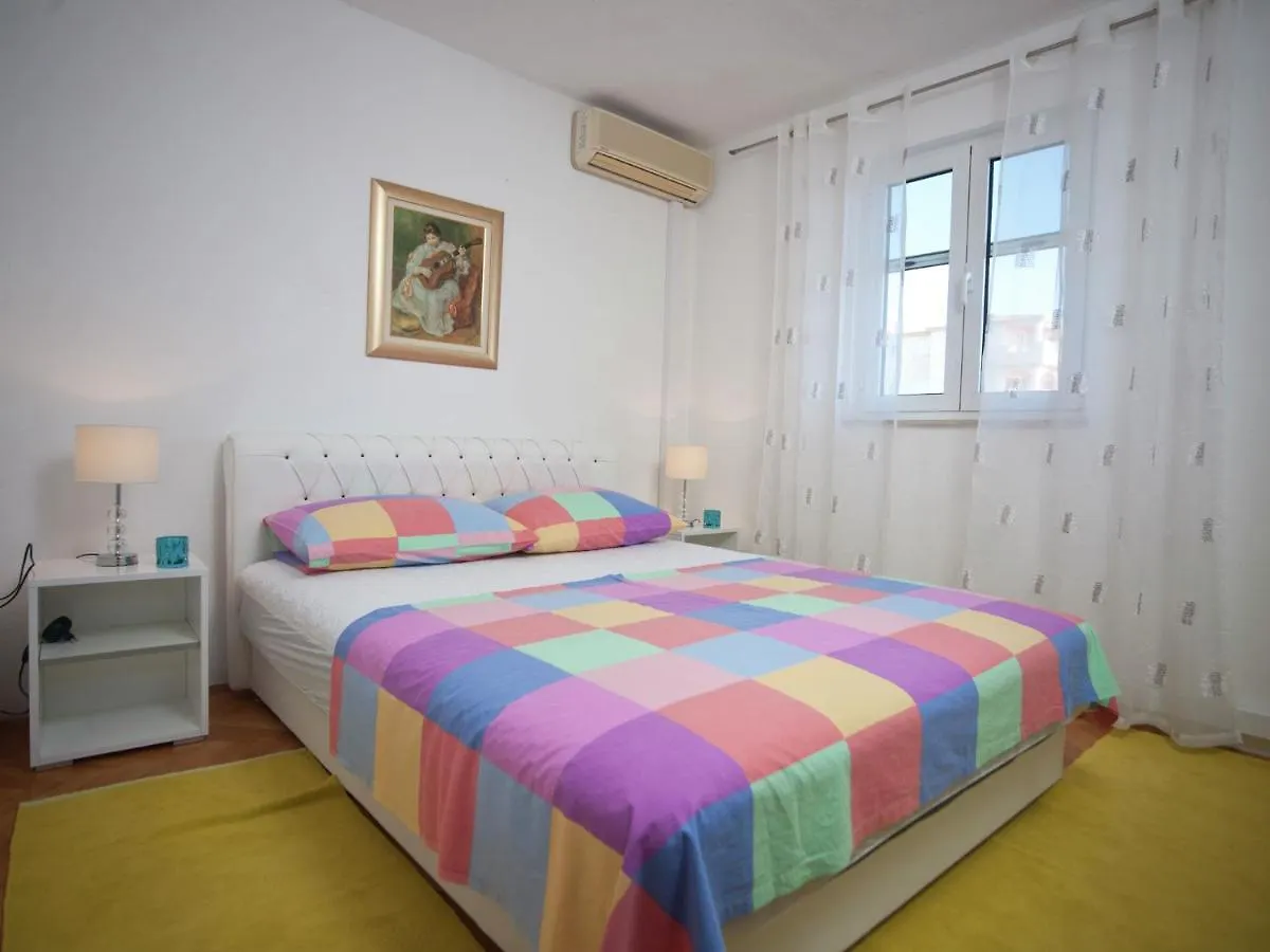 Picturesque Holiday Home In Okrug Gornji By The Beach Trogir 0*,  Chorvatsko
