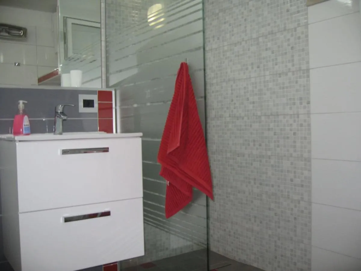 Picturesque Holiday Home In Okrug Gornji By The Beach Trogir