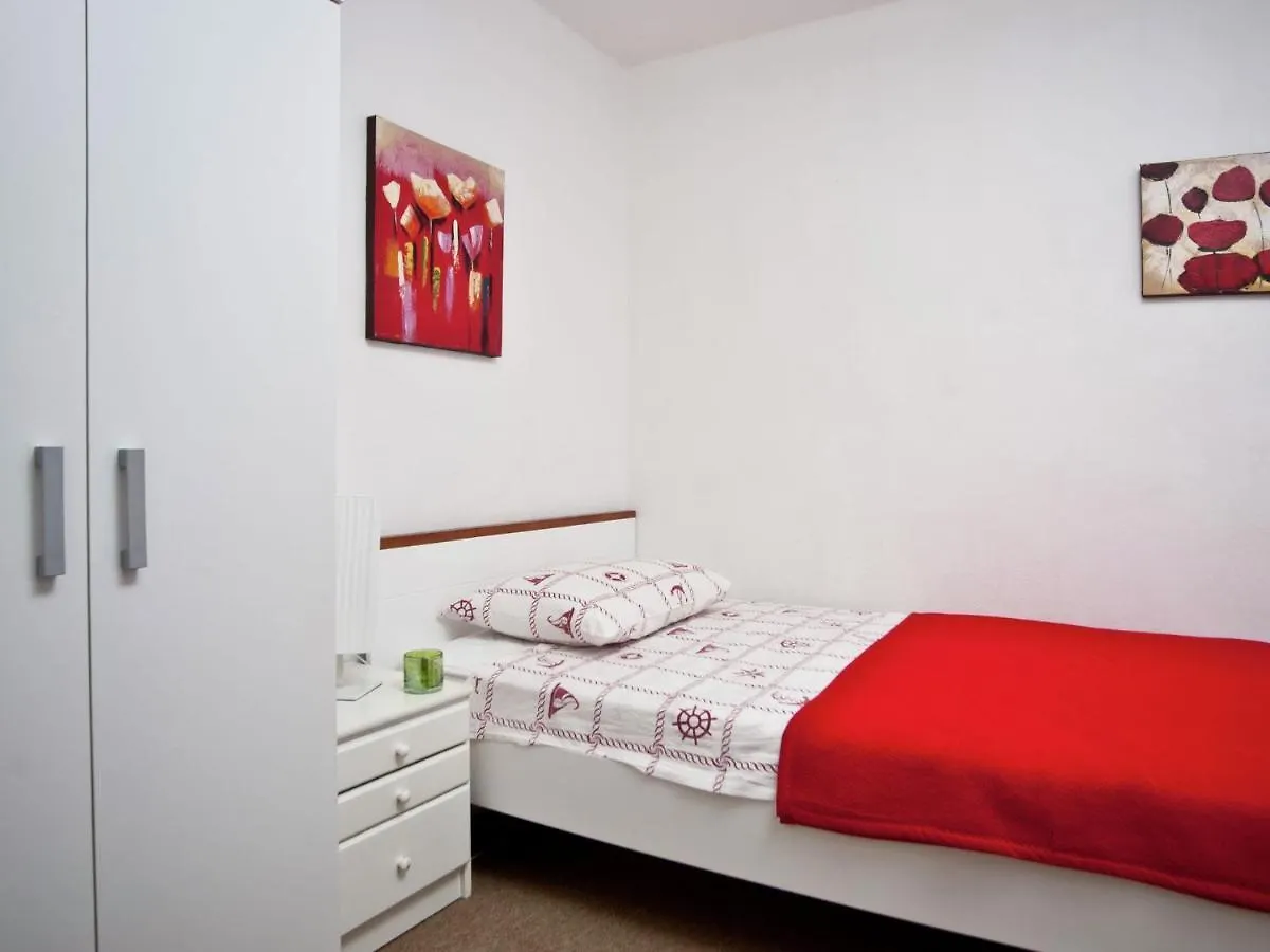 Picturesque Holiday Home In Okrug Gornji By The Beach Trogir