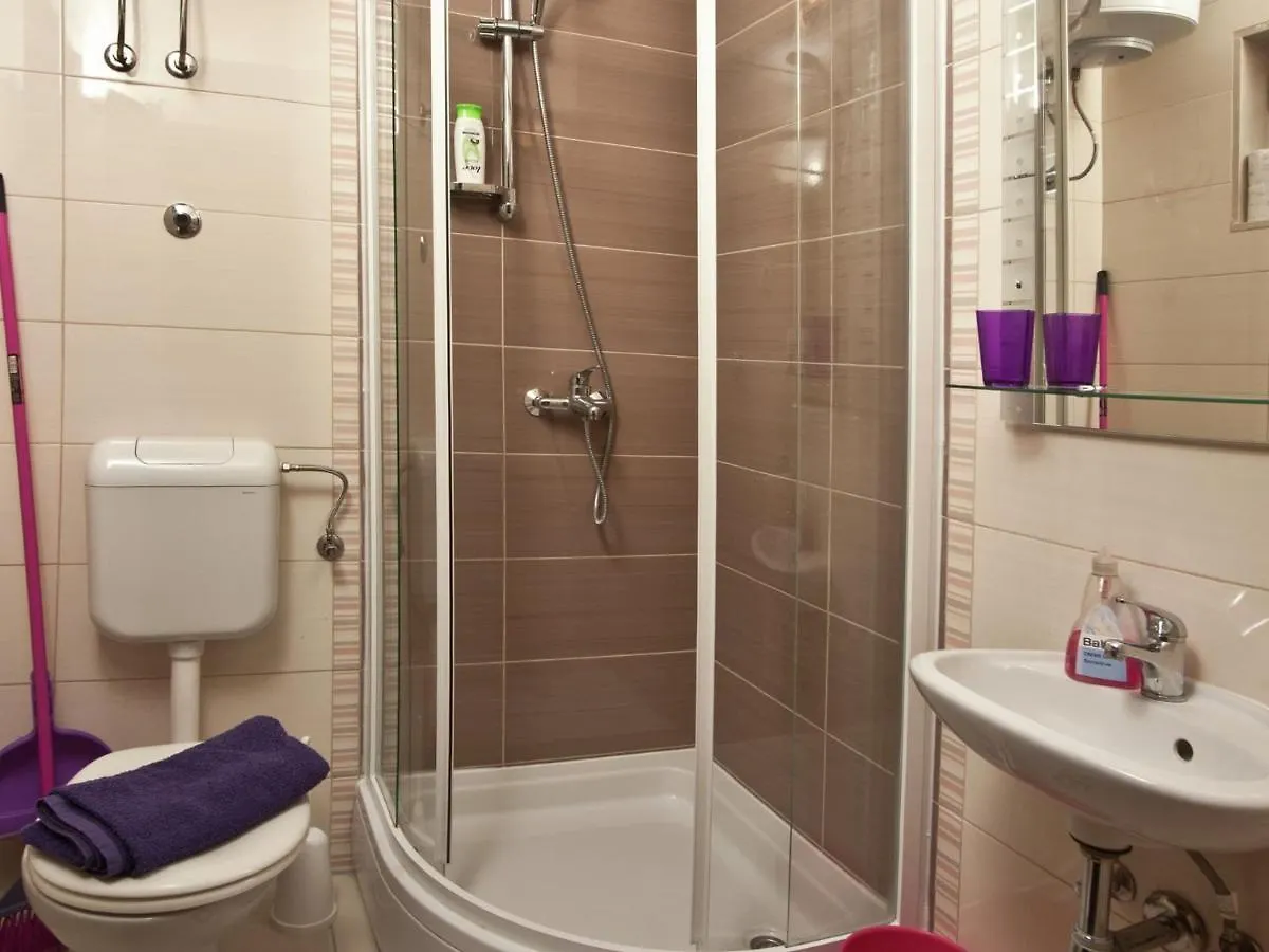 Picturesque Holiday Home In Okrug Gornji By The Beach Trogir 0*,