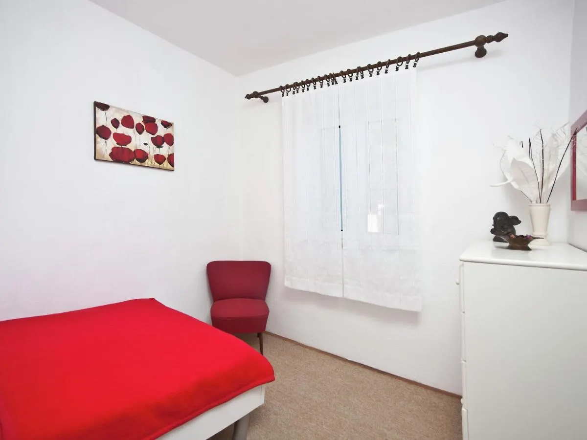 Picturesque Holiday Home In Okrug Gornji By The Beach Trogir 0*,  Chorvatsko