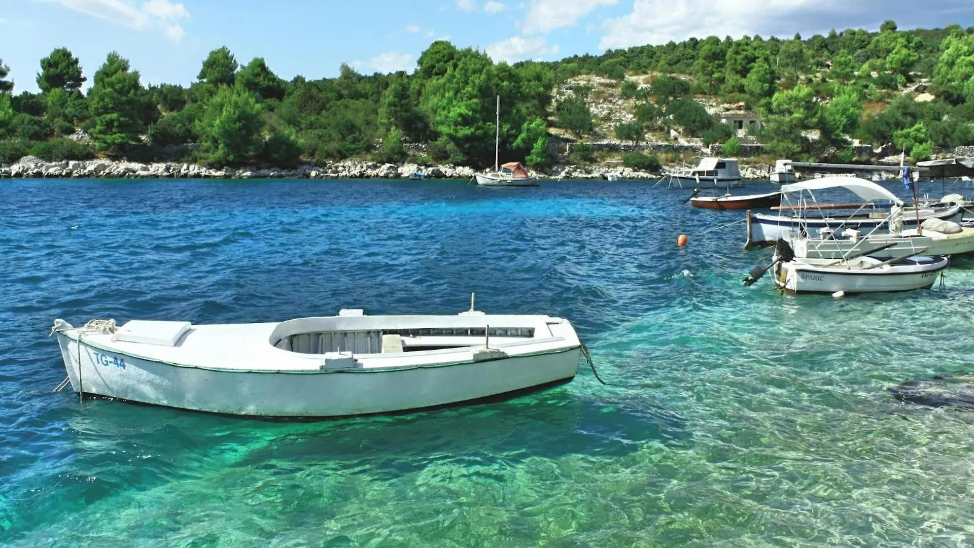 Picturesque Holiday Home In Okrug Gornji By The Beach Trogir 0*,  Croácia